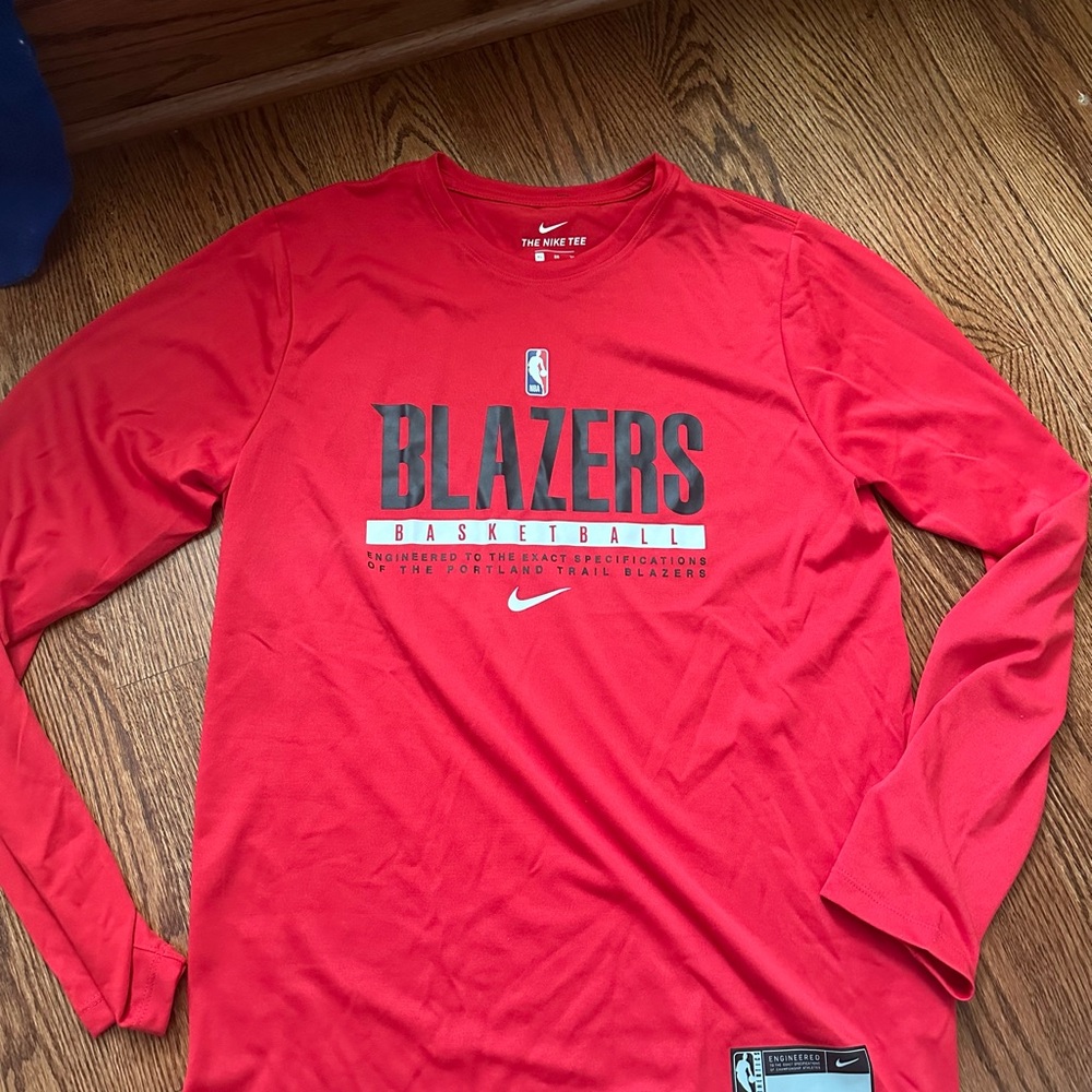 Youth XL long sleeve Portland Trailblazers DriFit Nike Tee.